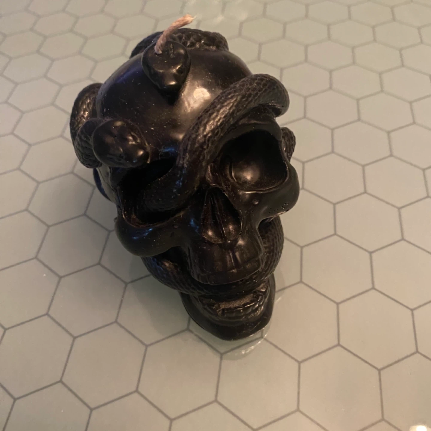 Black Skull and Snakes Candle - photo 2