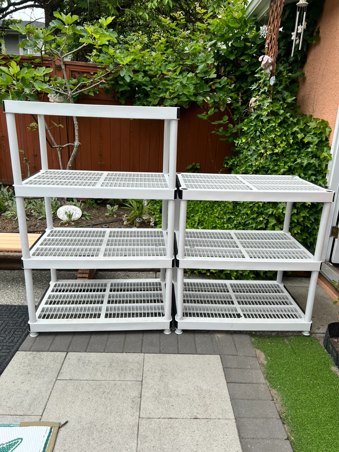 Set of 2 White Plastic Shelving Units