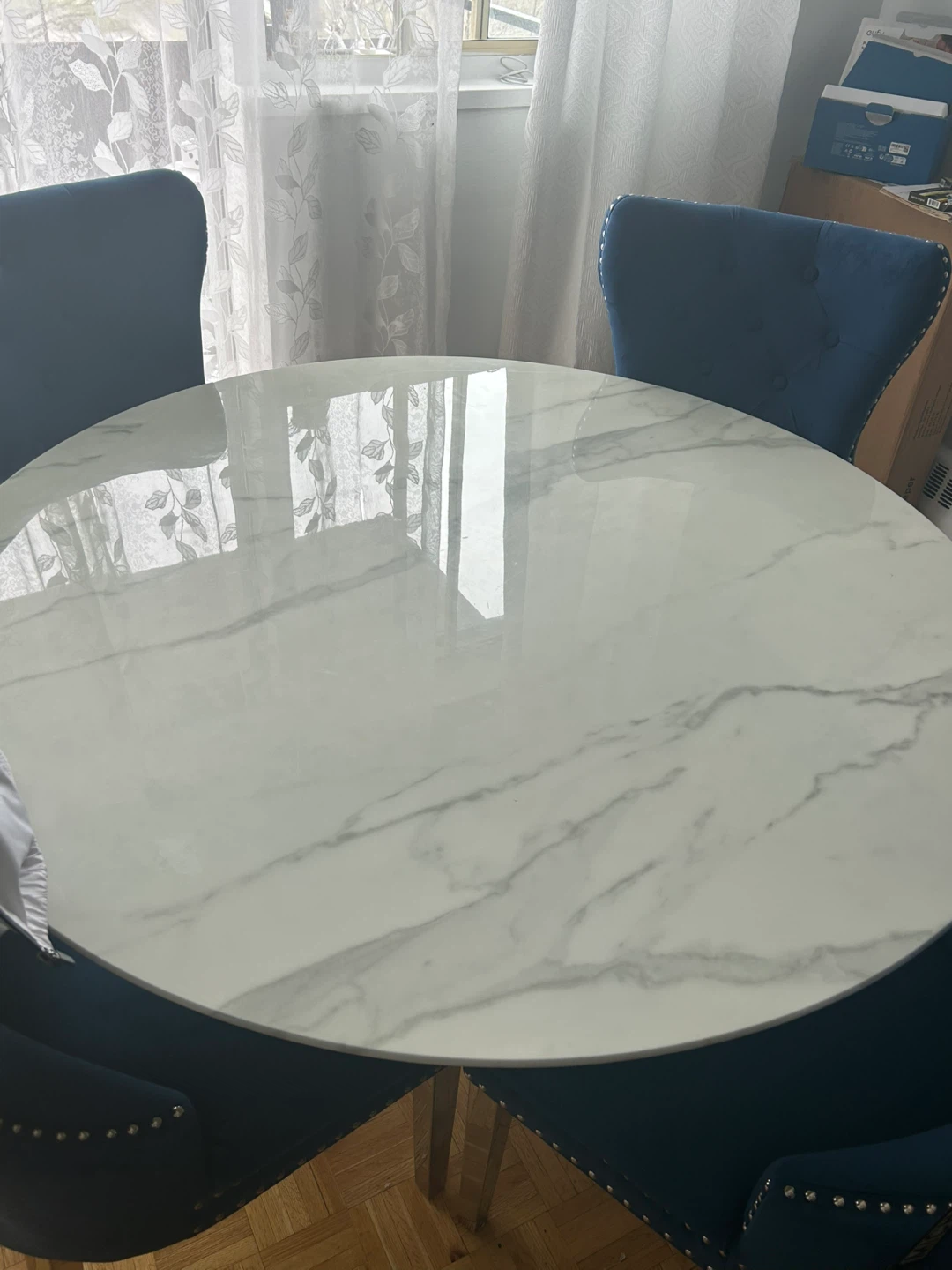 Round Marble Top Dining Table with 4 Blue Velvet Chairs