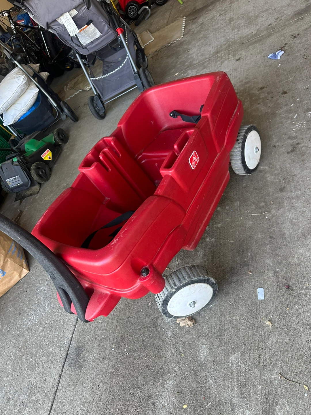 Step2 Red Plastic Wagon with Seatbelts - photo 3