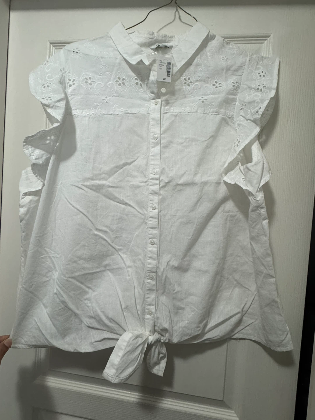White Eyelet Tie-Front Blouse size 2x - photo 2