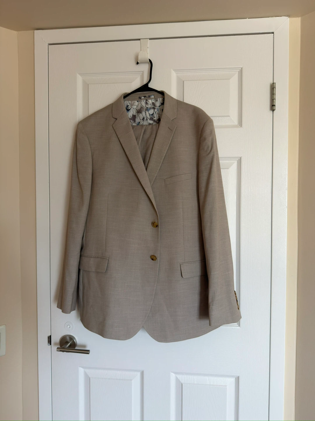 Tip Top & Grafton Men's Slim Fit Suit - Beige
