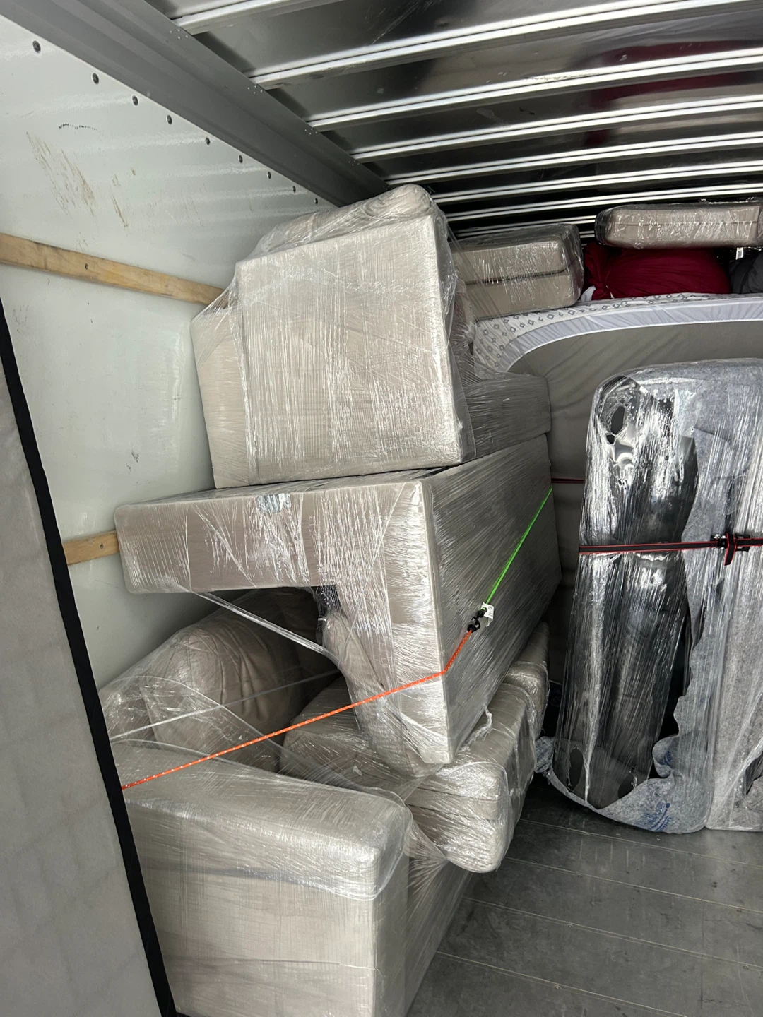 Movers!!!!! - photo 3