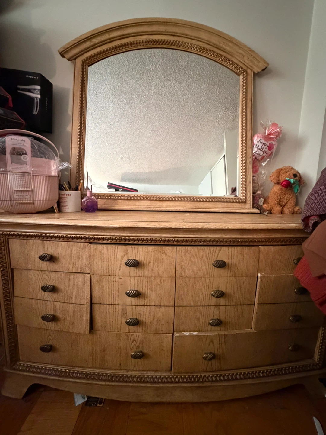 100% Solid Oakwood Dresser with Mirror - photo 4