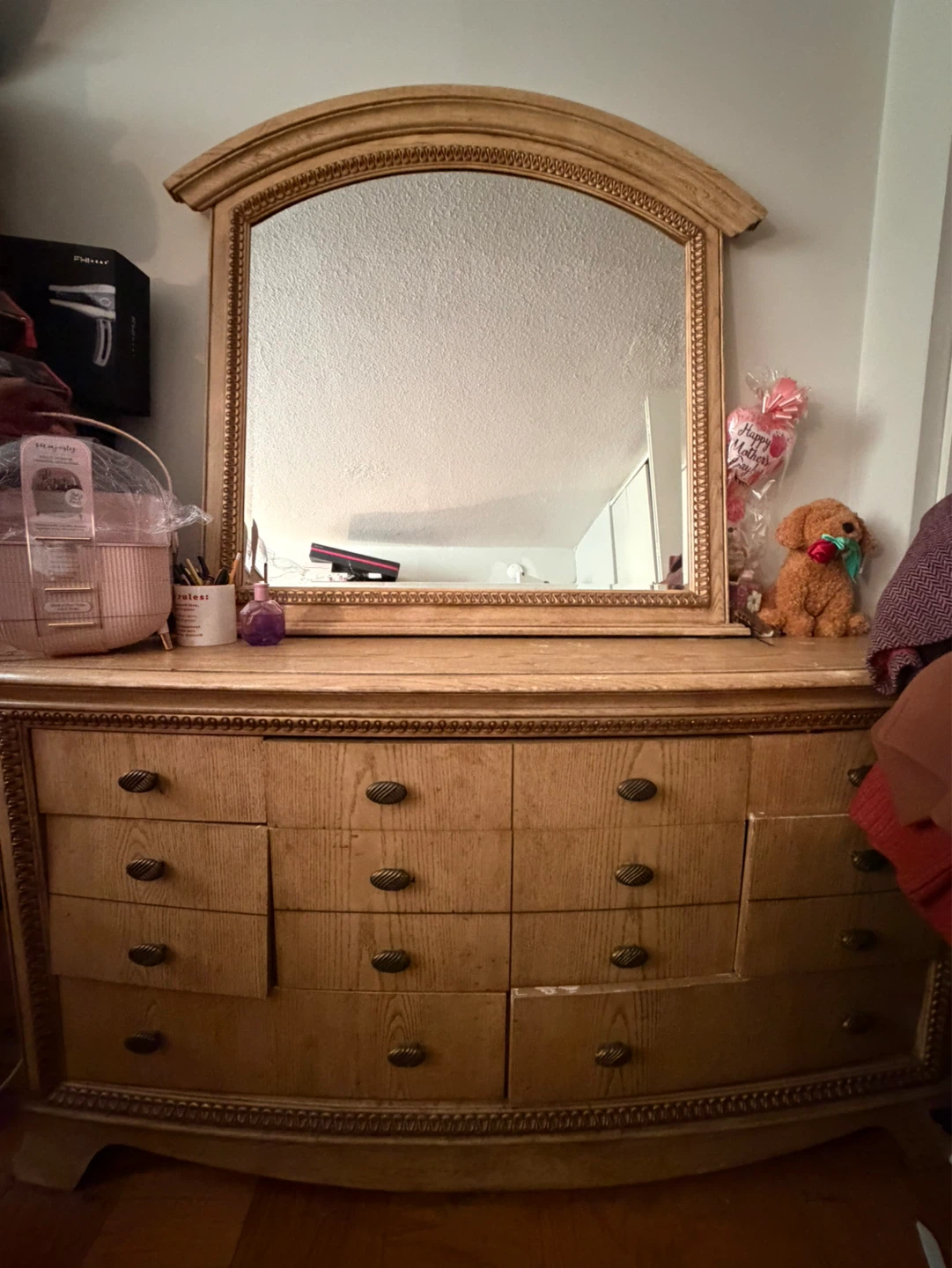 100% Solid Oakwood Dresser with Mirror - photo 3