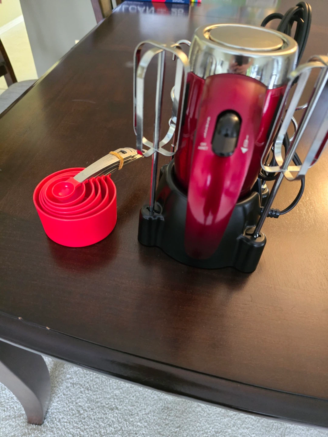 Hand Mixer with Measuring Cups