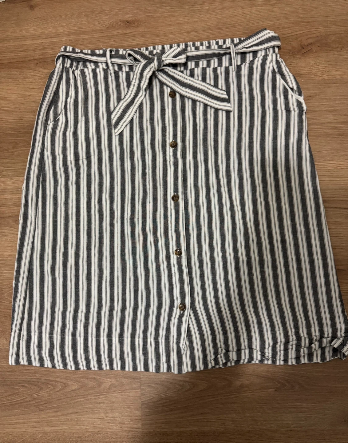 Third Story Black & White Striped Skirt Size 2x/ 22