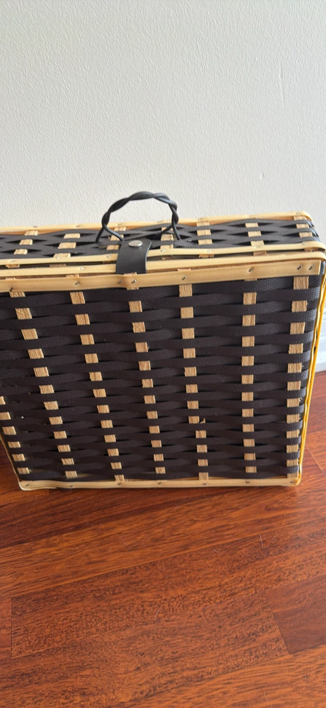 Woven Picnic Basket with Handle - photo 3