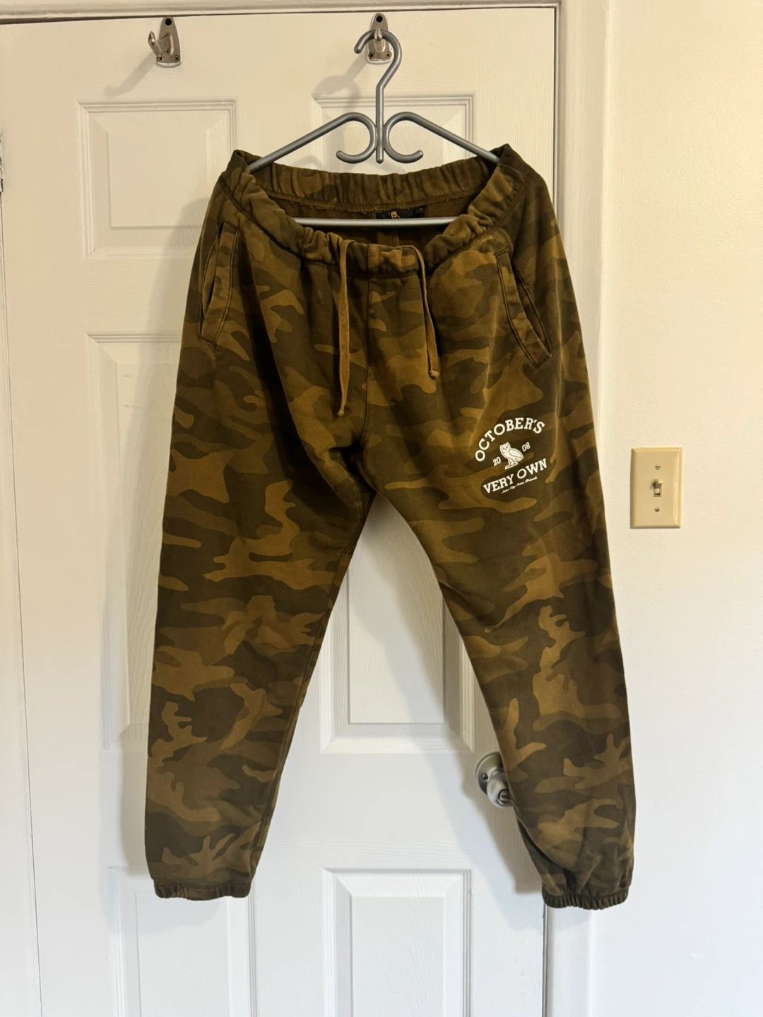 OVO Collegiate Fleece Jogger Camo Sweatpants (Men’s XL)