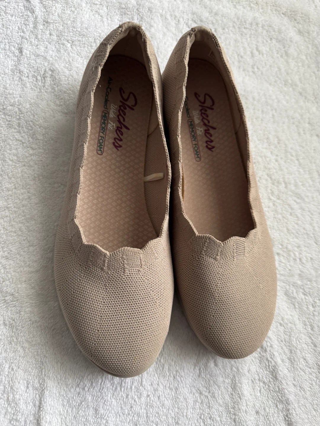 Skechers Women's "Bobs" Taupe Knit Ballet Flats size 9
