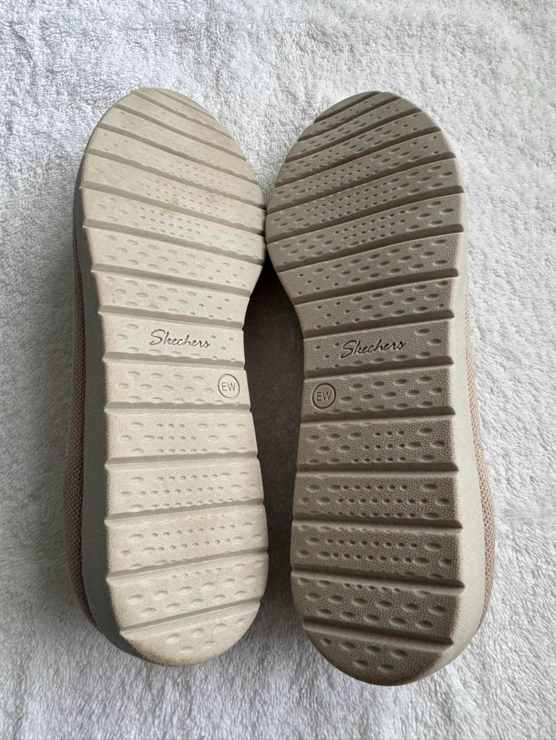 Skechers Women's "Bobs" Taupe Knit Ballet Flats size 9 - photo 4