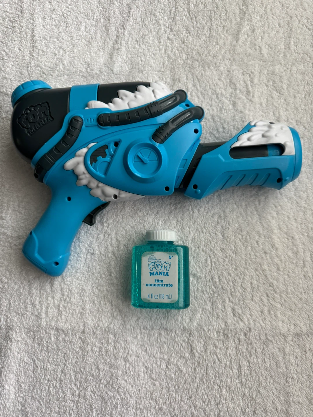 Fom Mania Fomilator Foam Blaster with Concentrate