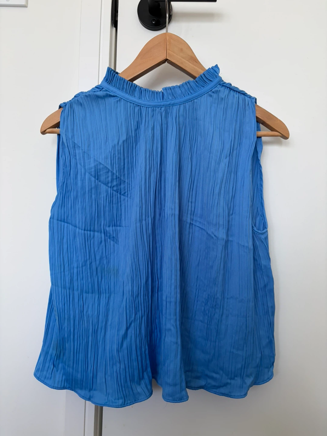 Zara - Blue Sleeveless Mock Neck Top