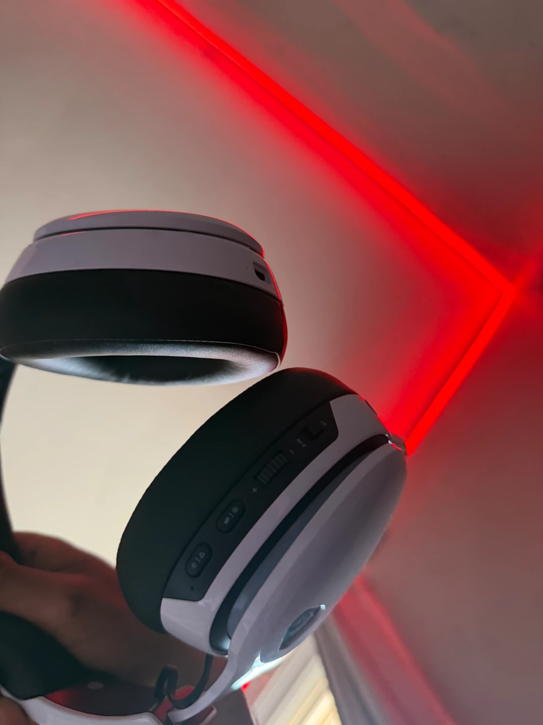White & Black Over-Ear Gaming Headphones - photo 4