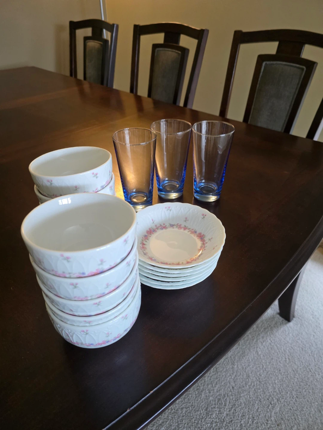 Set of 5 Bowls, 3 Glasses, and 5 Small Plates - photo 2