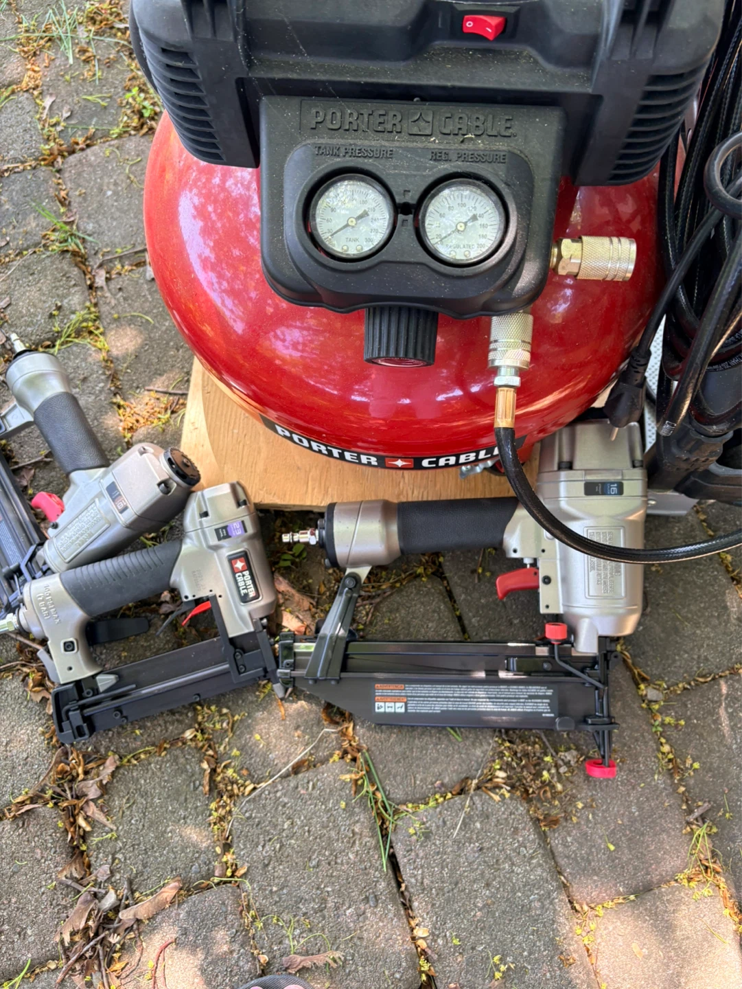 Porter-Cable Air Compressor with 3 Nail Guns - photo 4