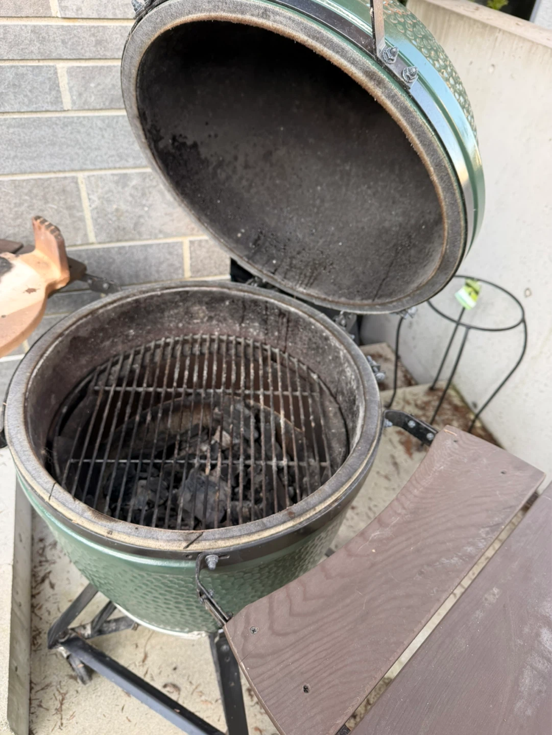 Big Green Egg Kamado Ceramic Grill - photo 4