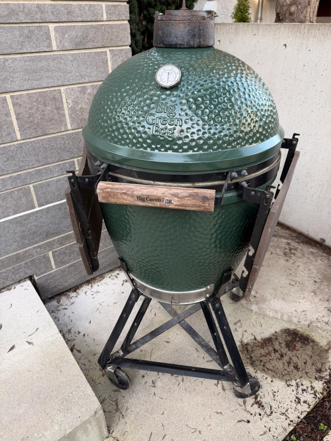 Big Green Egg Kamado Ceramic Grill - photo 3