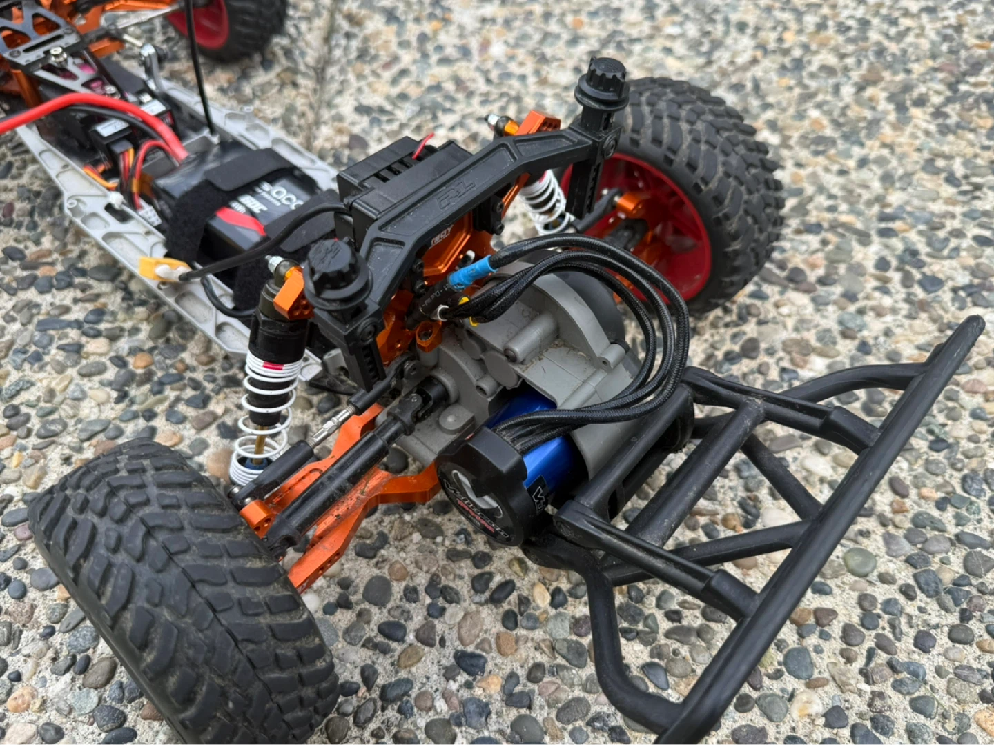 Traxxas Slash 2wd Brushless - photo 3