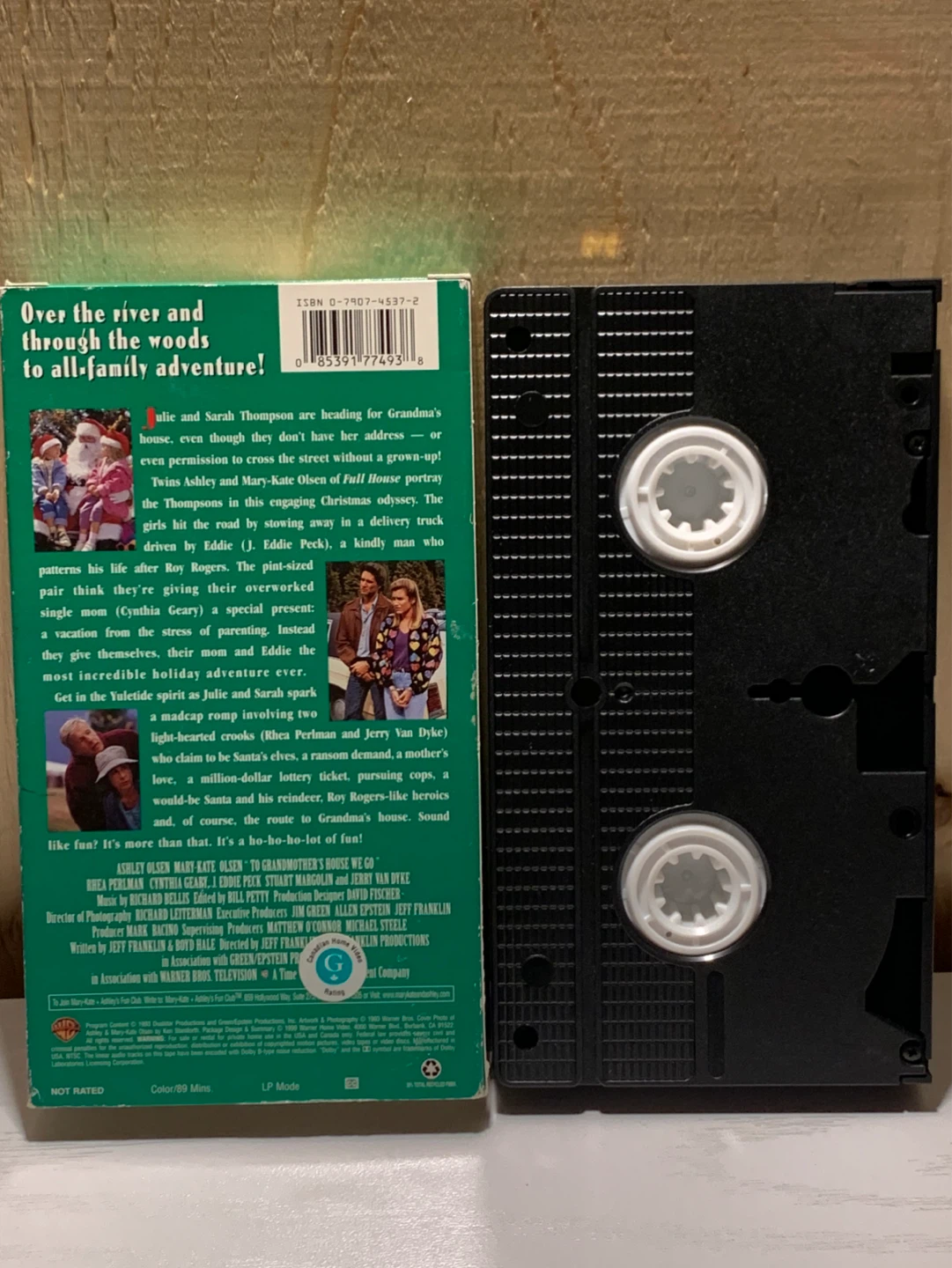 To Grandmother's House We Go VHS Movie - photo 2
