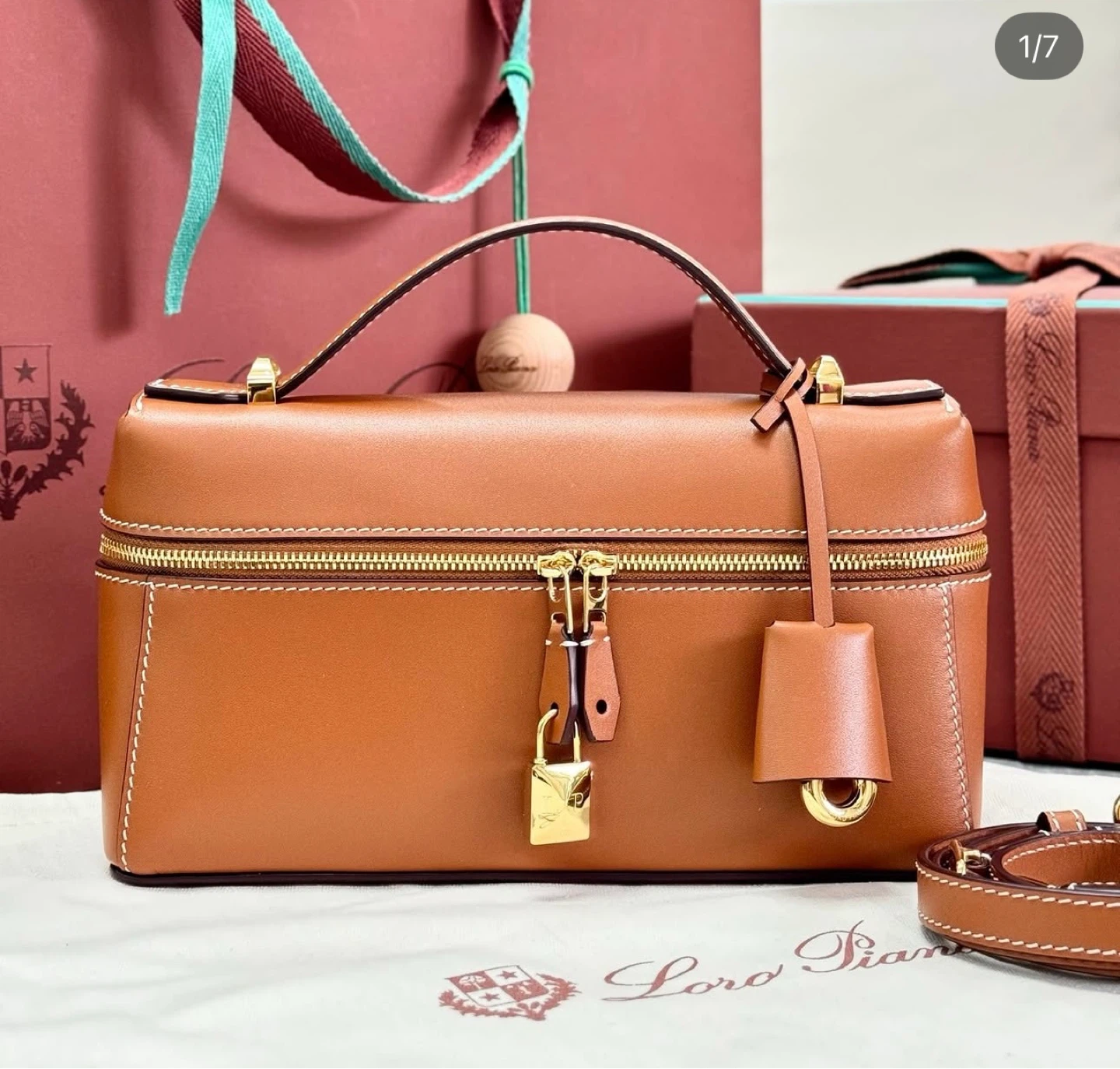 Loro Piana Vanity Case Bag L23 - photo 2