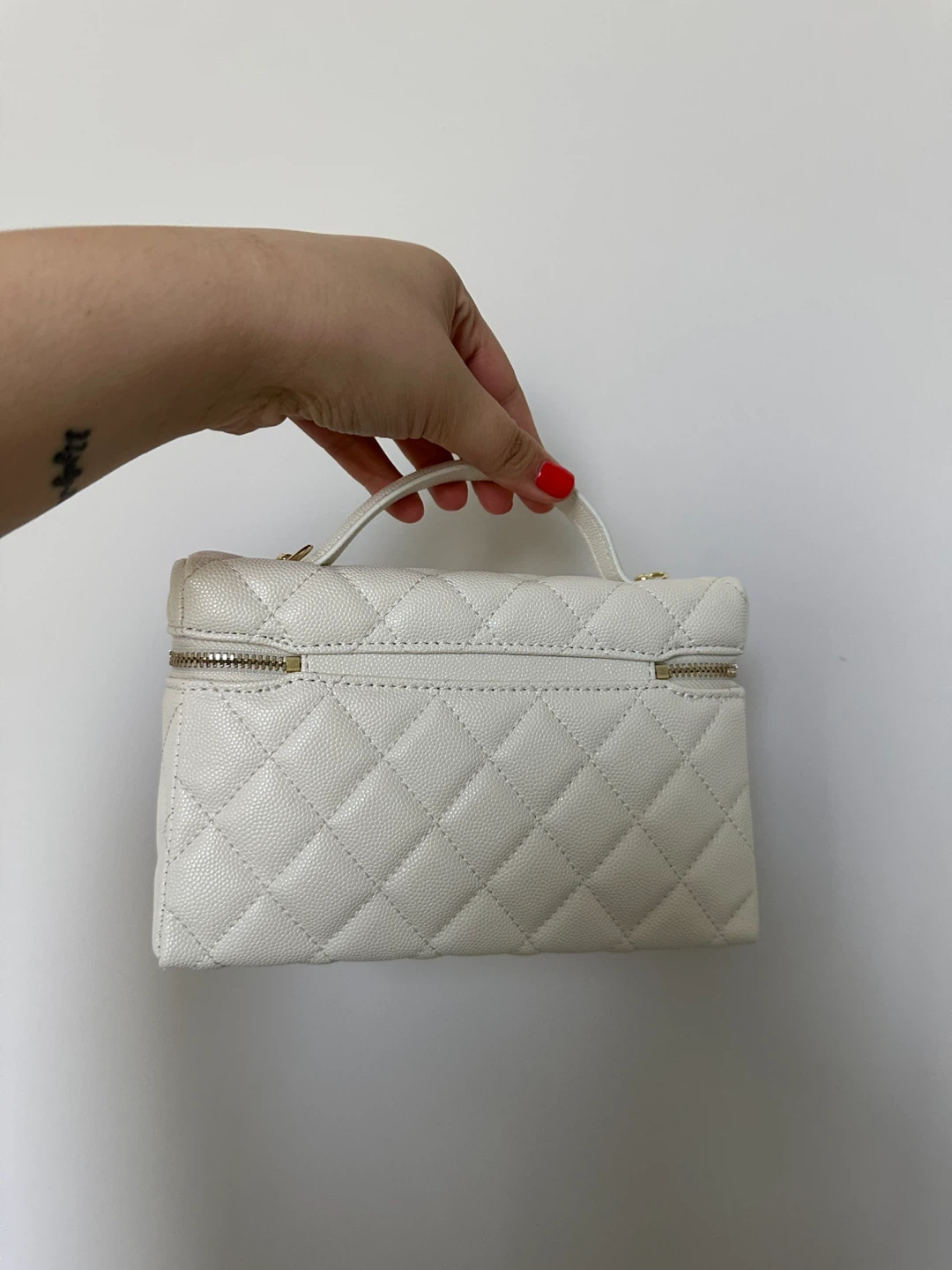 Chanel Vanity Case White Caviar Leather - photo 2