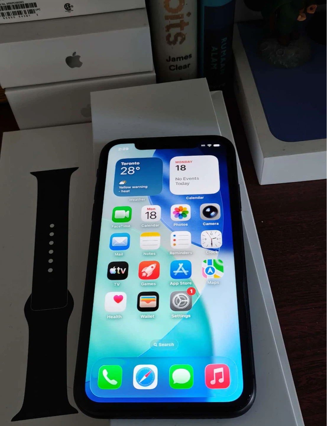 Apple iPhone 11 Black - photo 2