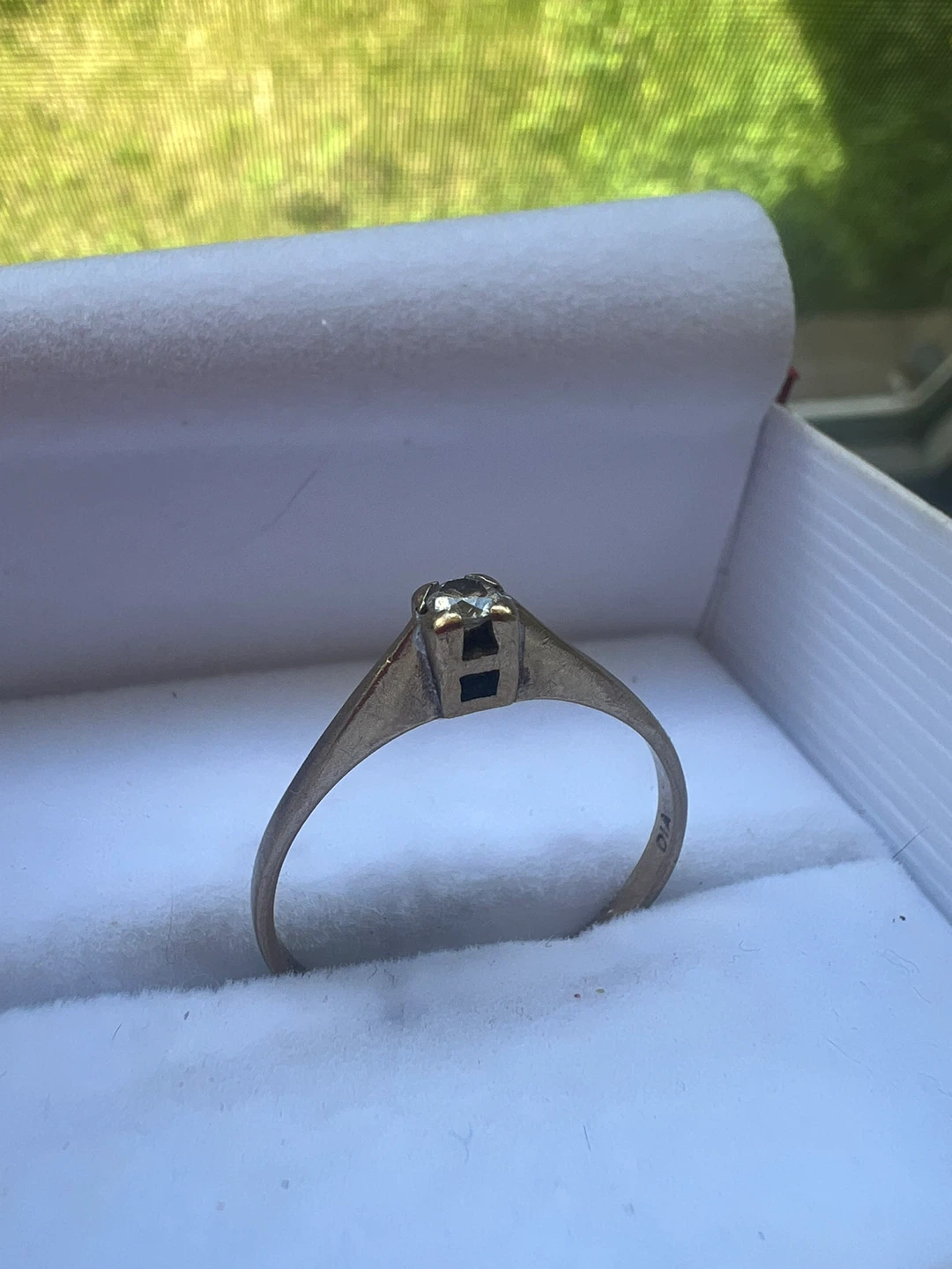 9 k Gold Diamond Ring - photo 2