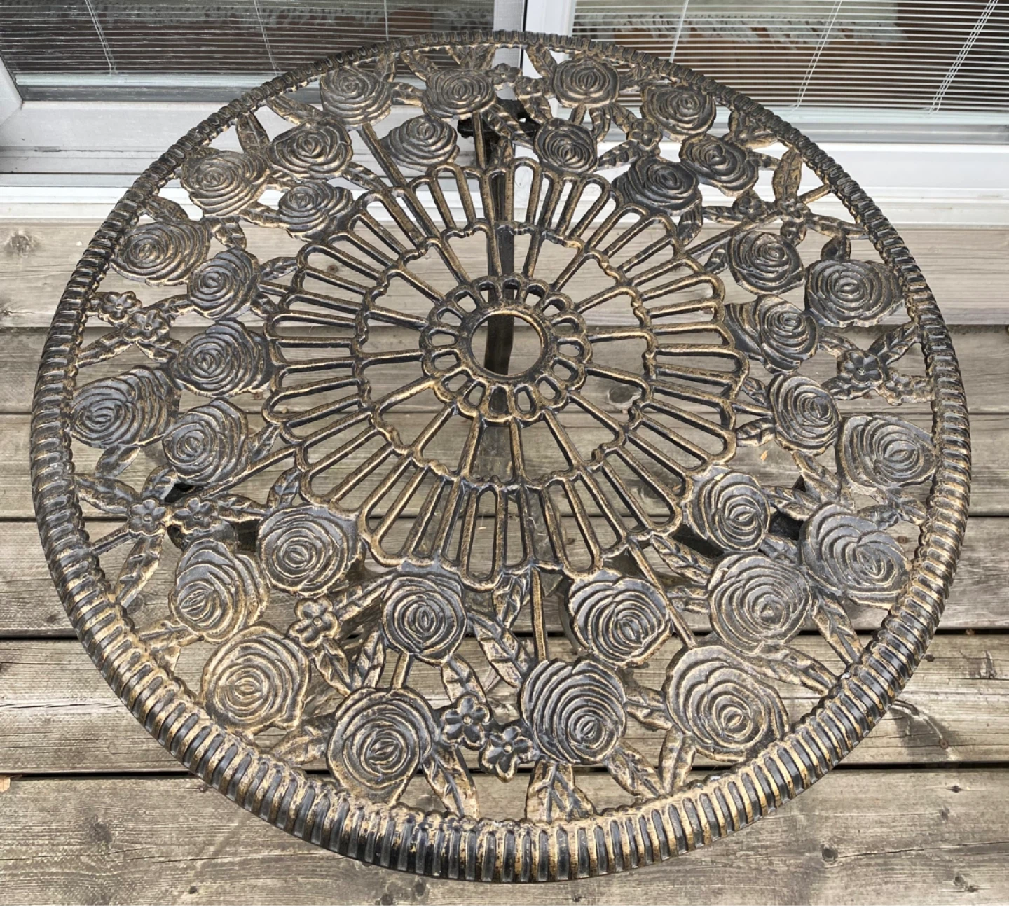 Ornate Rose Cast Metal Bistro Set - 1 Table, 2 Chairs - photo 2