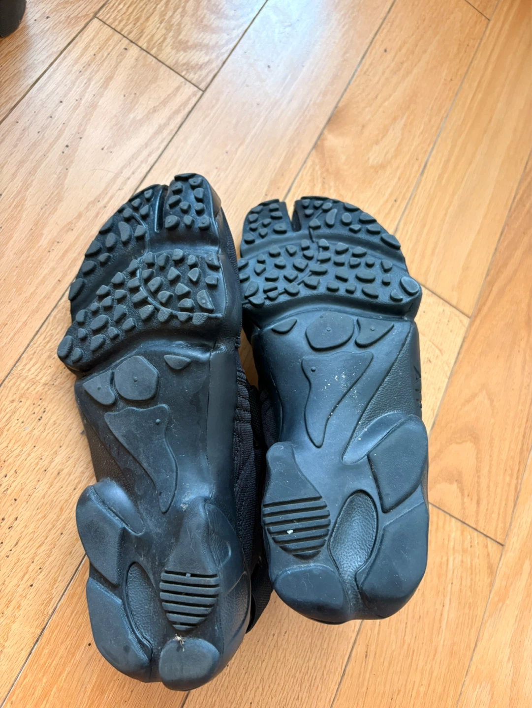 Nike Air Rift Split Toe Sandals - photo 5
