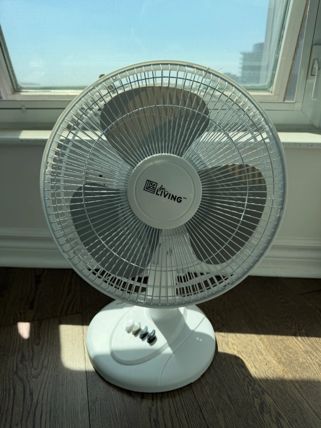 For Living White Desk Fan