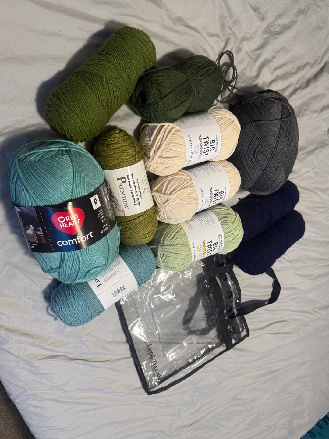 Mixed Yarn Lot - Red Heart, Bernat, Big Twist - photo 4