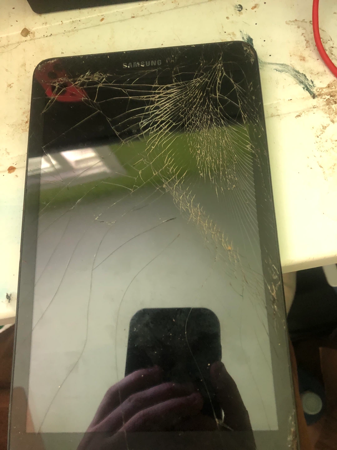 Samsung Tablet E 8.0 - Broken Screen
