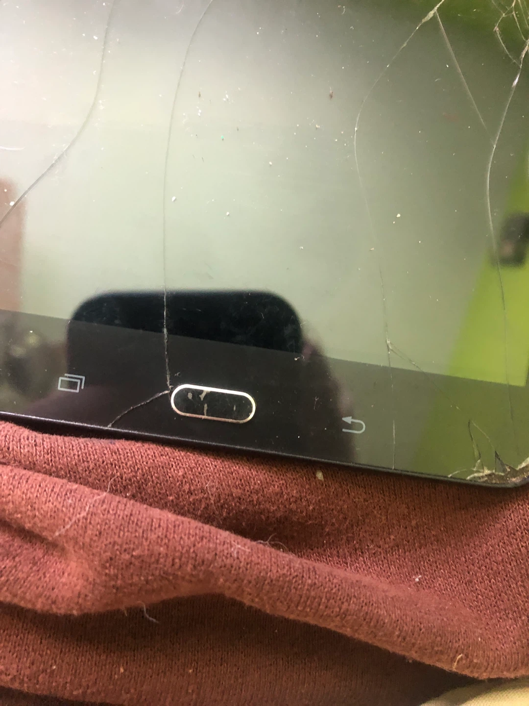 Samsung Tablet E 8.0 - Broken Screen - photo 3