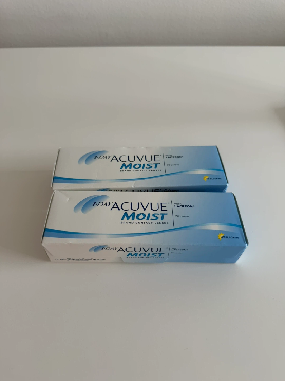 -2.00 1-DAY ACUVUE MOIST Brand Contact Lenses