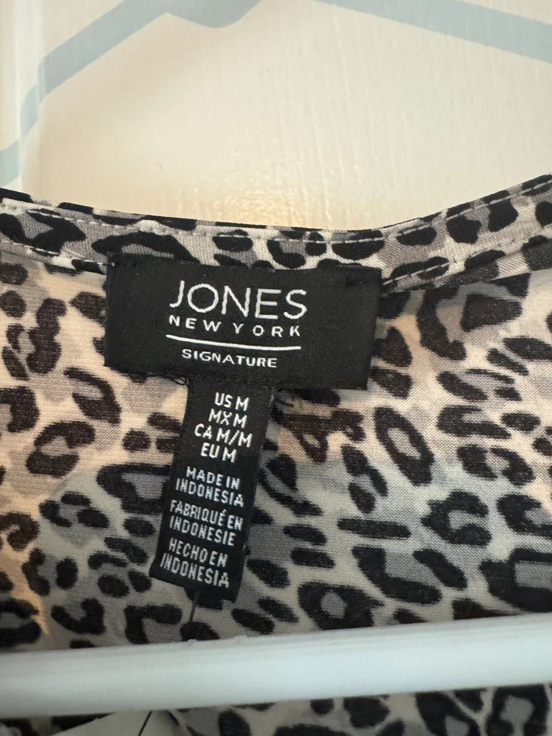 Jones New York Signature Leopard Print Blouse - Size M - photo 3