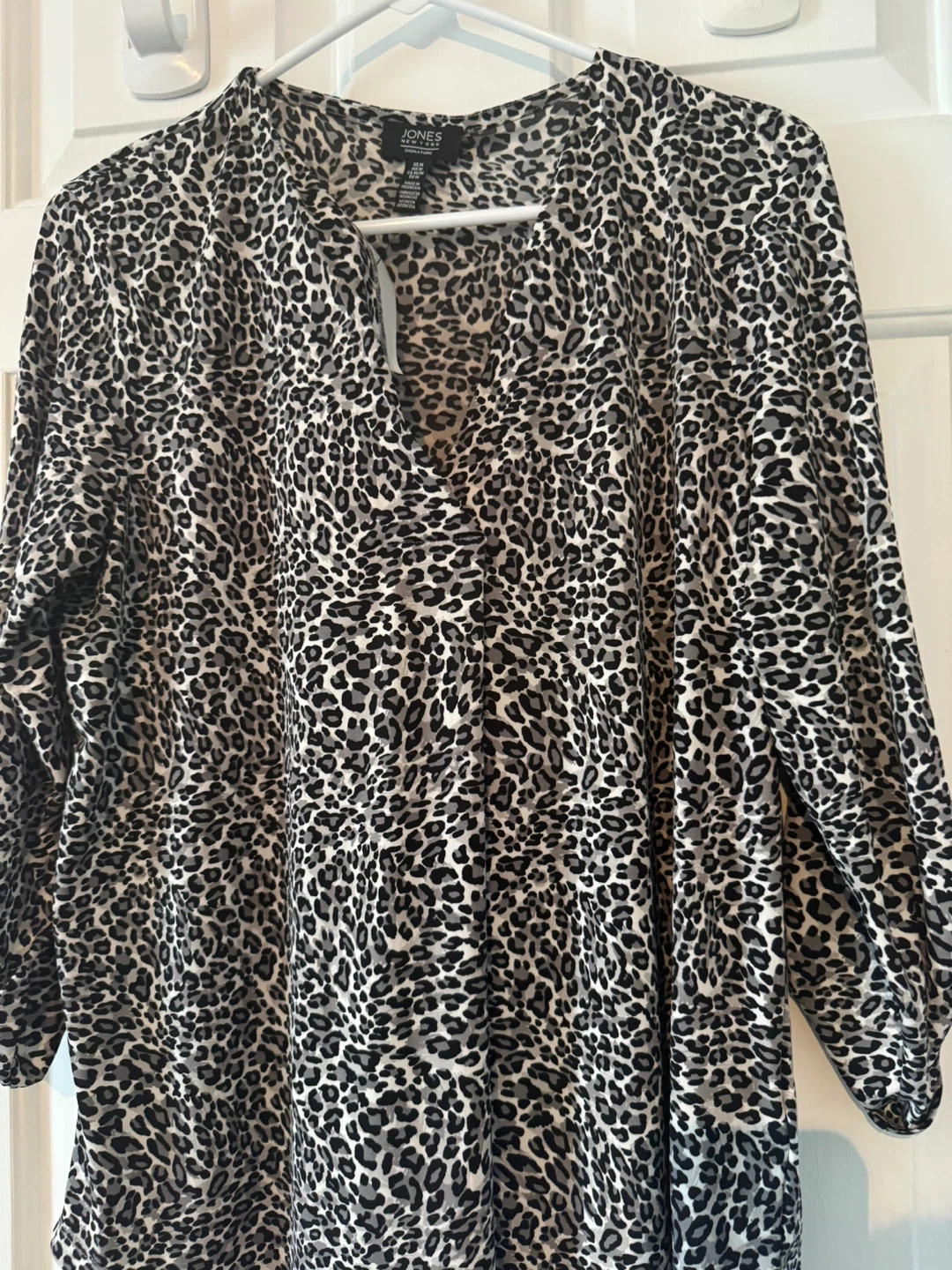 Jones New York Signature Leopard Print Blouse - Size M - photo 2