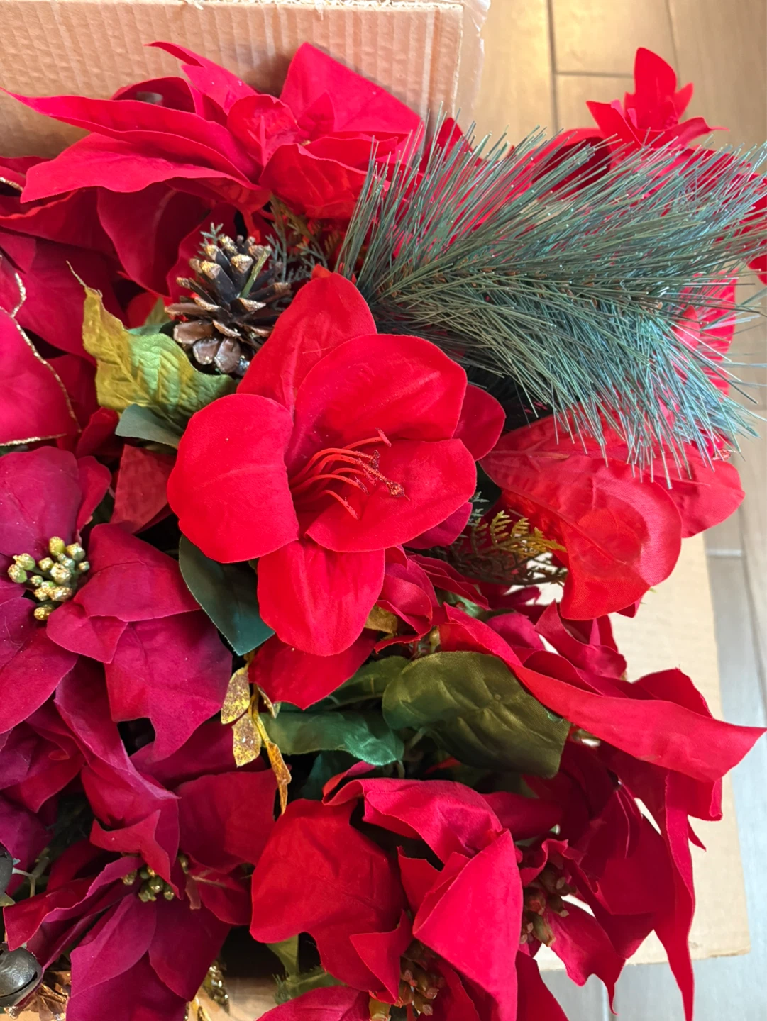 Christmas poinsettias - photo 5