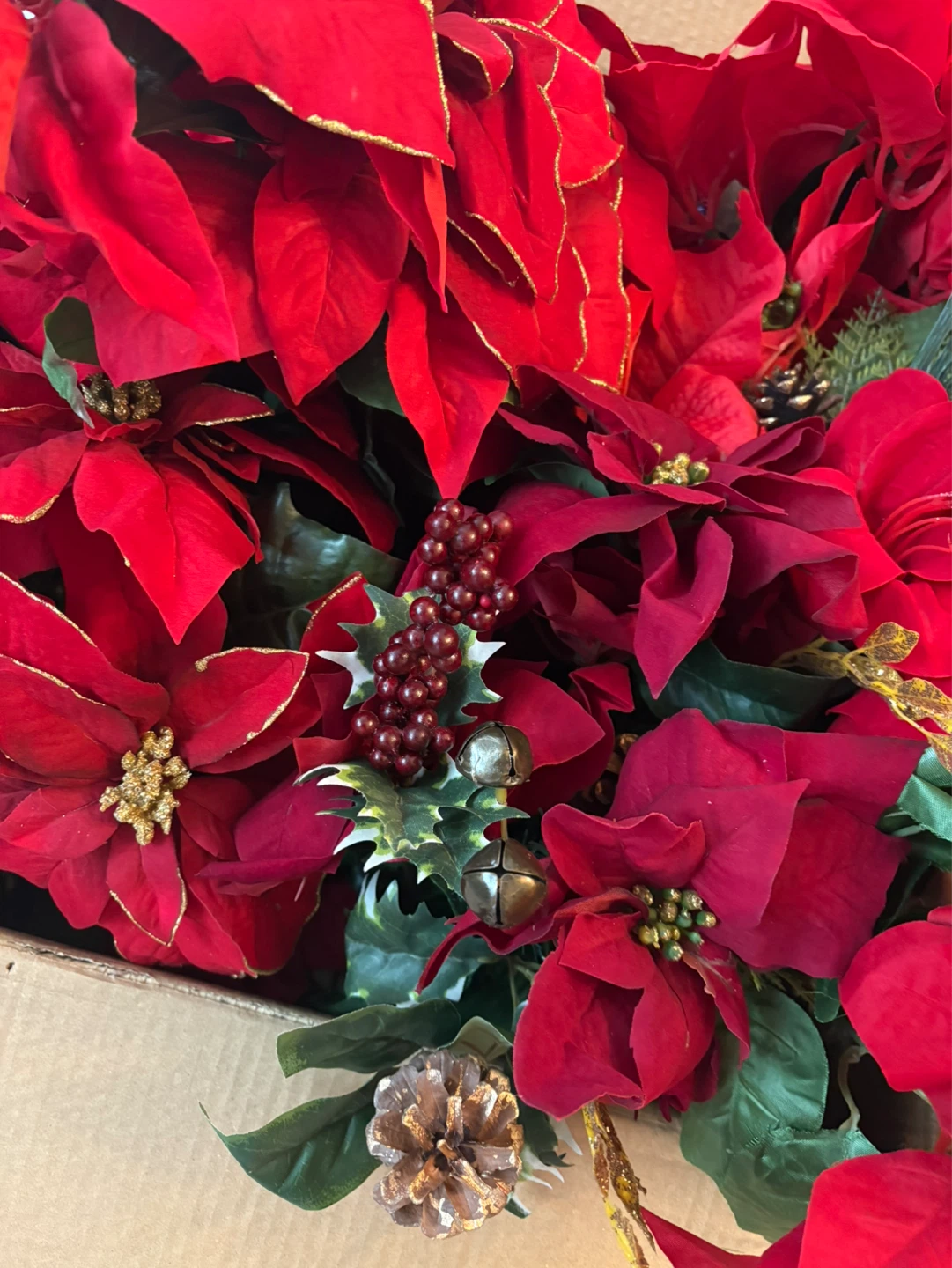 Christmas poinsettias - photo 4