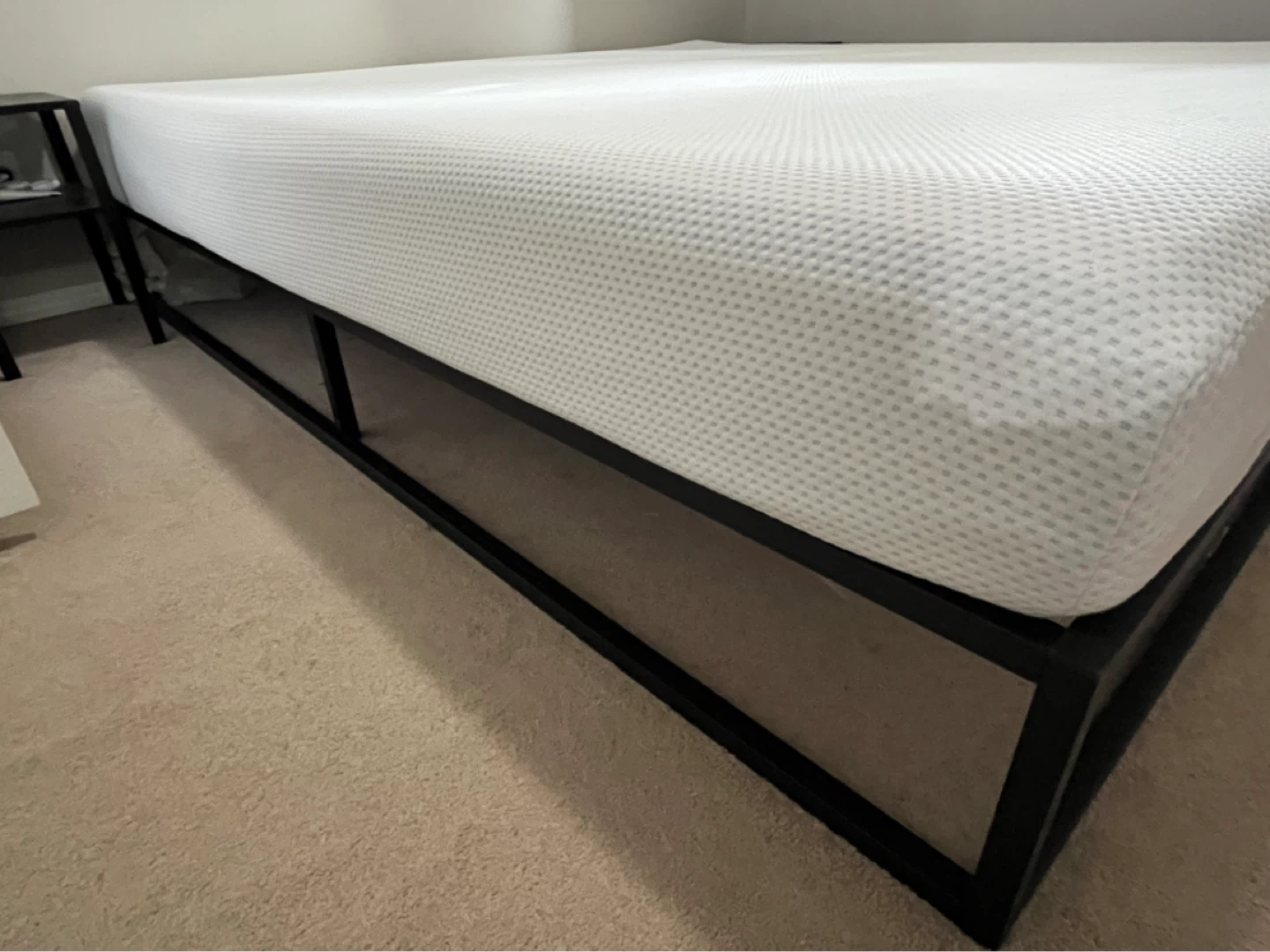 Queen Size Mattress Frame - photo 3