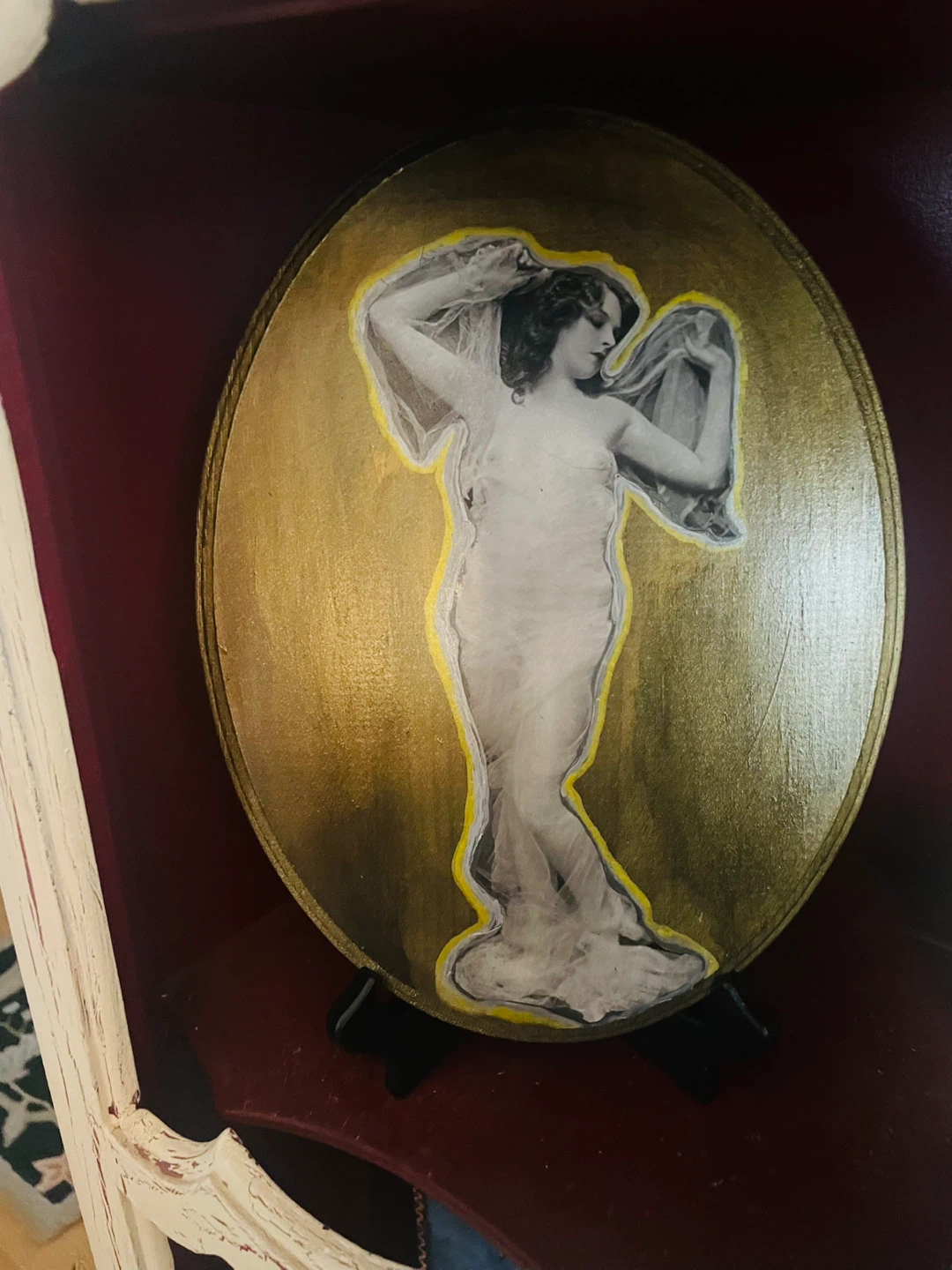Vintage Style Oval Wall Art with Woman