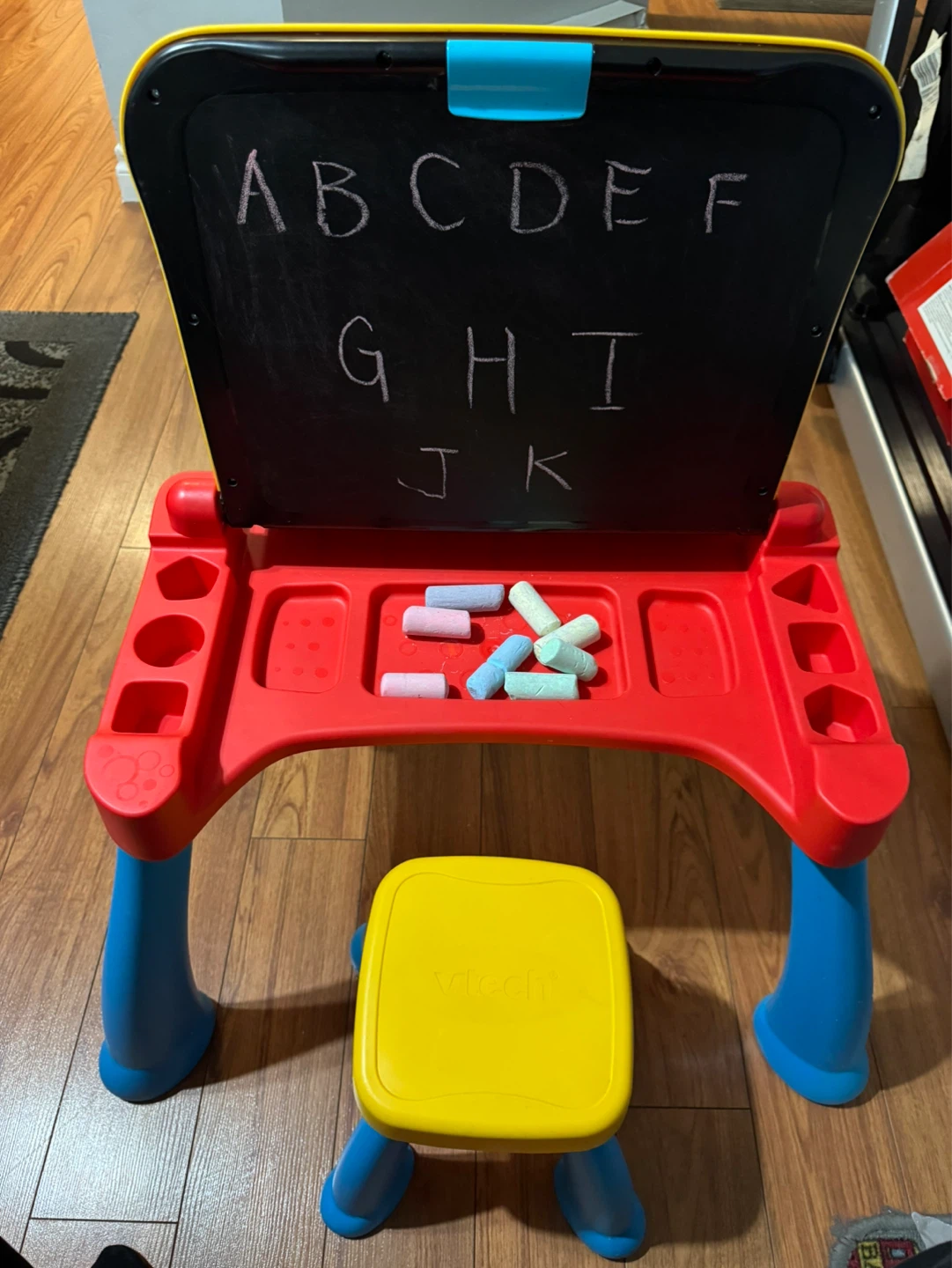 VTech Touch & Learn Activity Desk Deluxe with Chair - photo 3