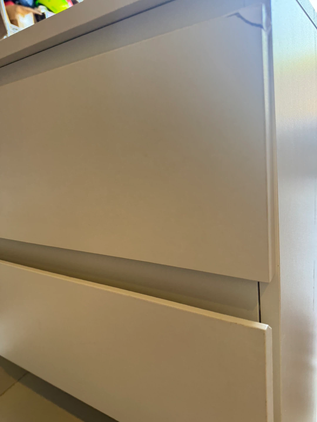 4 DRAWER WHITE BEDROOM DRESSER - photo 2