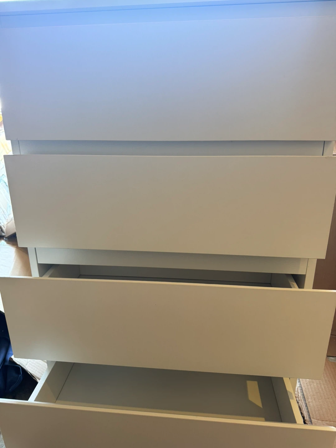4 DRAWER WHITE BEDROOM DRESSER