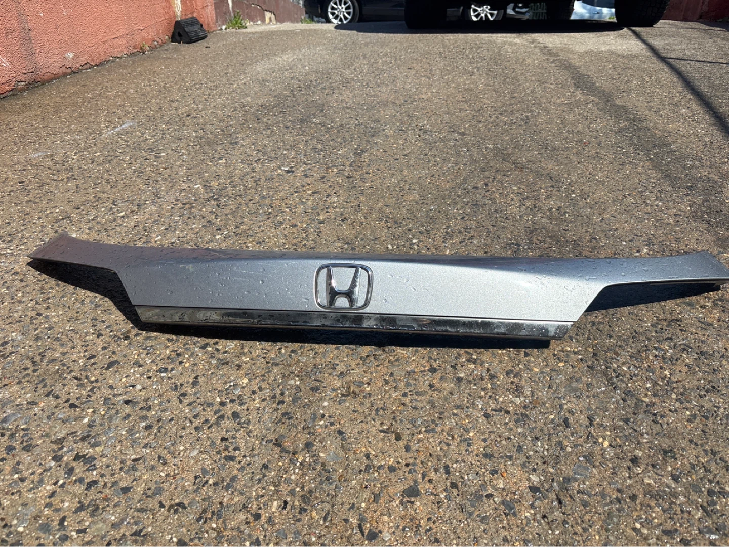 19 20 21 22 Honda Hrv Hr-v Trunk Lid Finish Panel Trim Moulding