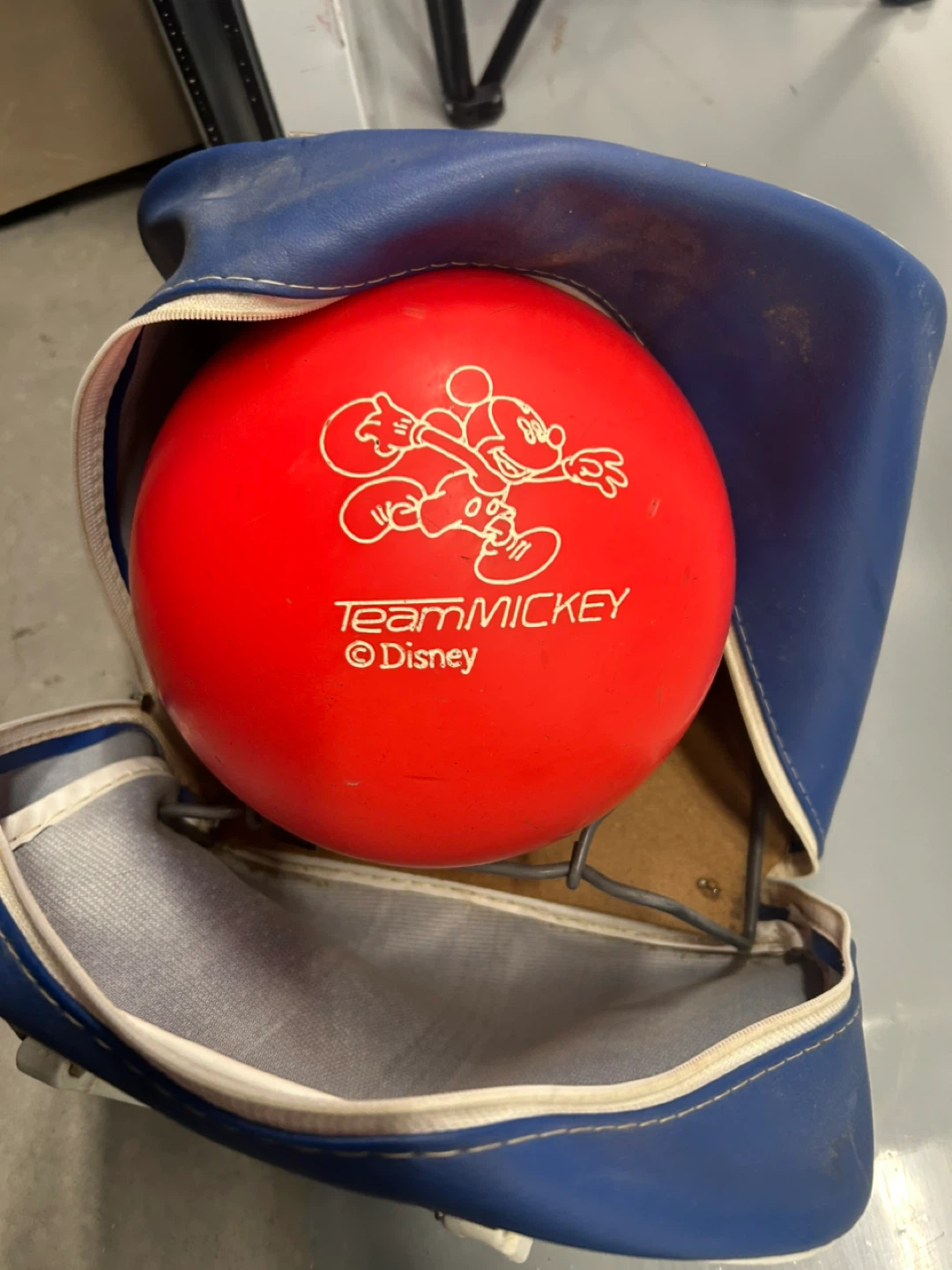 Disney Team Mickey Bowling Ball with Bag - photo 2