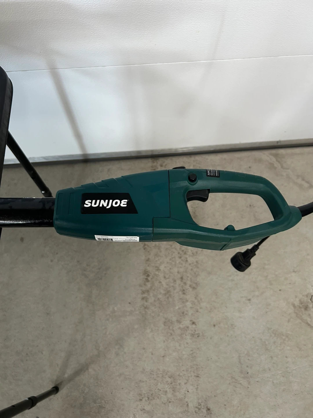 SUNJOE 8 AMP Electric Pole Saw - photo 3