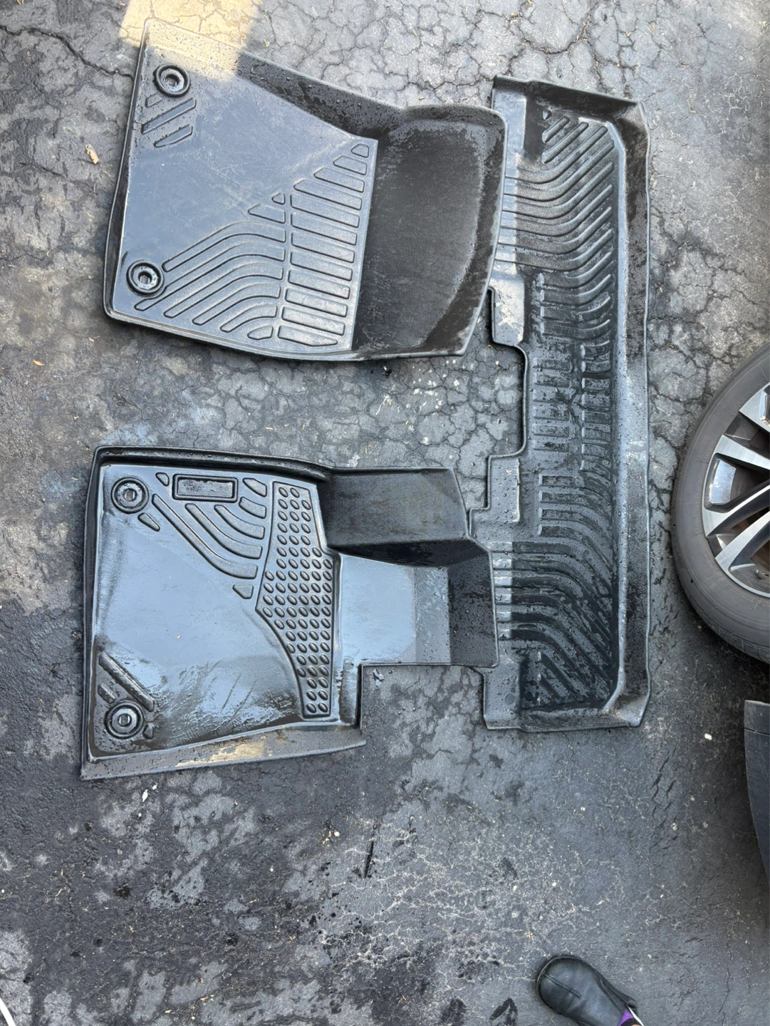 WeatherTech Floor Mats Set - photo 3