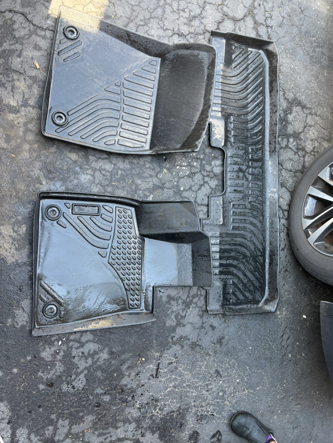 WeatherTech Floor Mats Set - photo 2
