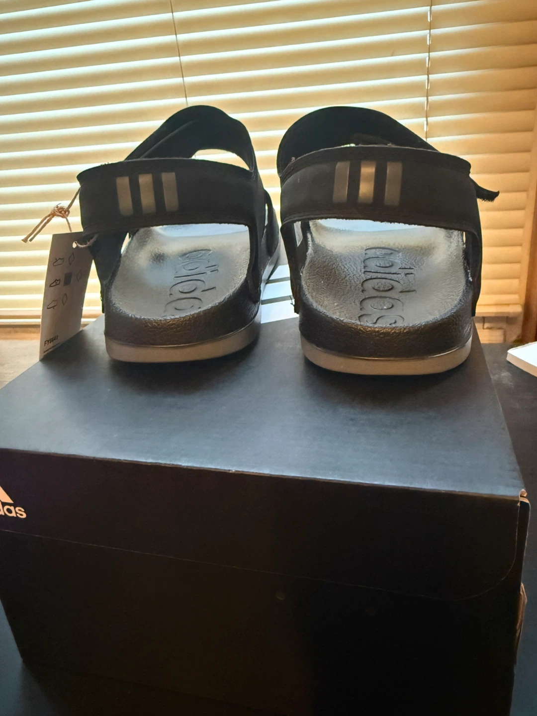 Adidas sandals - photo 2